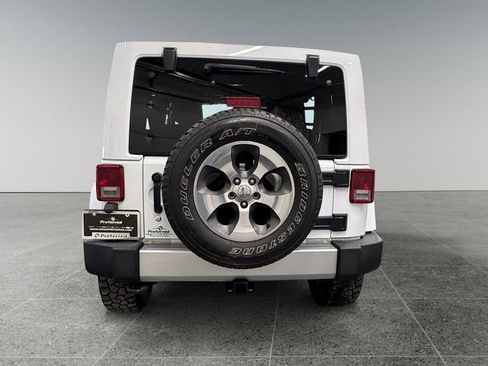 Used 2018 Jeep Wrangler Unlimited Sahara image 24