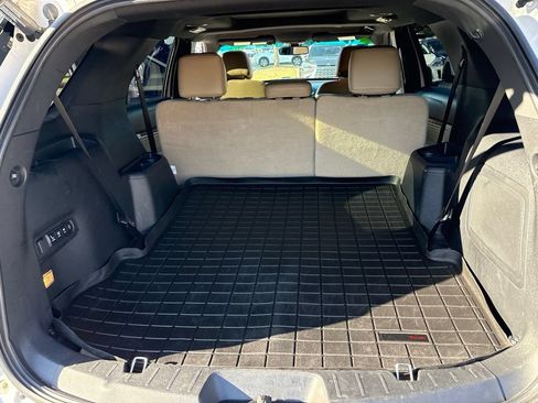 Used 2016 Ford Explorer Limited w/ Equipment Group 301A FWD image 21
