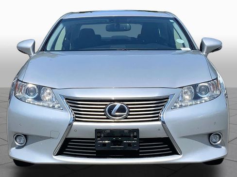 Used 2014 Lexus ES 350 w/ Luxury Package FWD image 3
