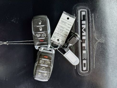 Used 2022 RAM 1500 Limited AWD/4WD image 34
