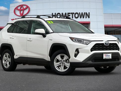 Certified 2021 Toyota RAV4 XLE image 2