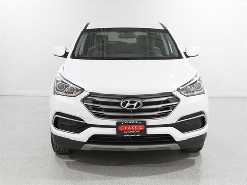 Used 2017 Hyundai Santa Fe Sport image 2