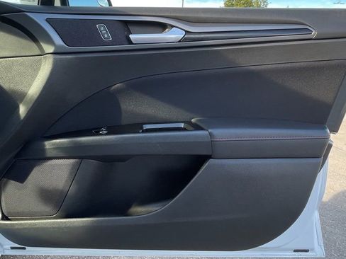 Used 2014 Ford Fusion SE w/ Equipment Group 201A image 35