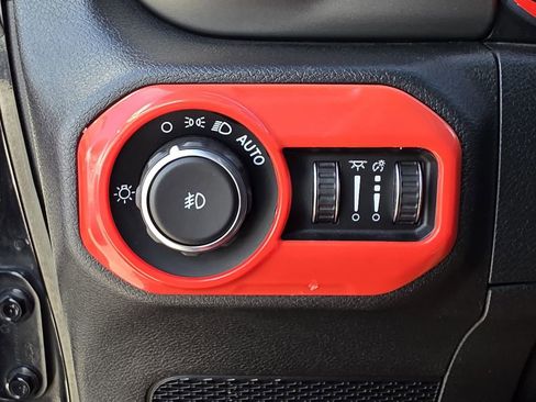 Used 2021 Jeep Wrangler Unlimited Willys image 21