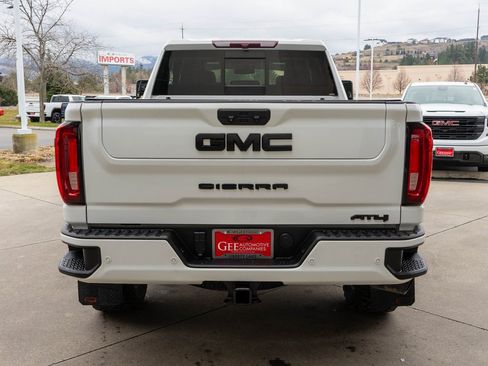 Used 2021 GMC Sierra 2500 AT4 w/ AT4 Preferred Package image 6