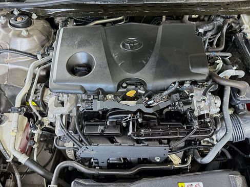Used 2022 Toyota Camry LE FWD image 38