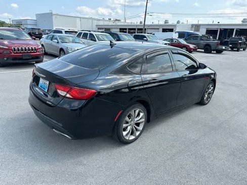 Used 2015 Chrysler 200 S w/ Navigation & Sound Group I FWD image 20