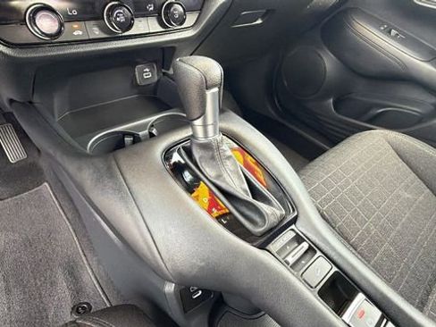 Used 2025 Honda HR-V LX image 23