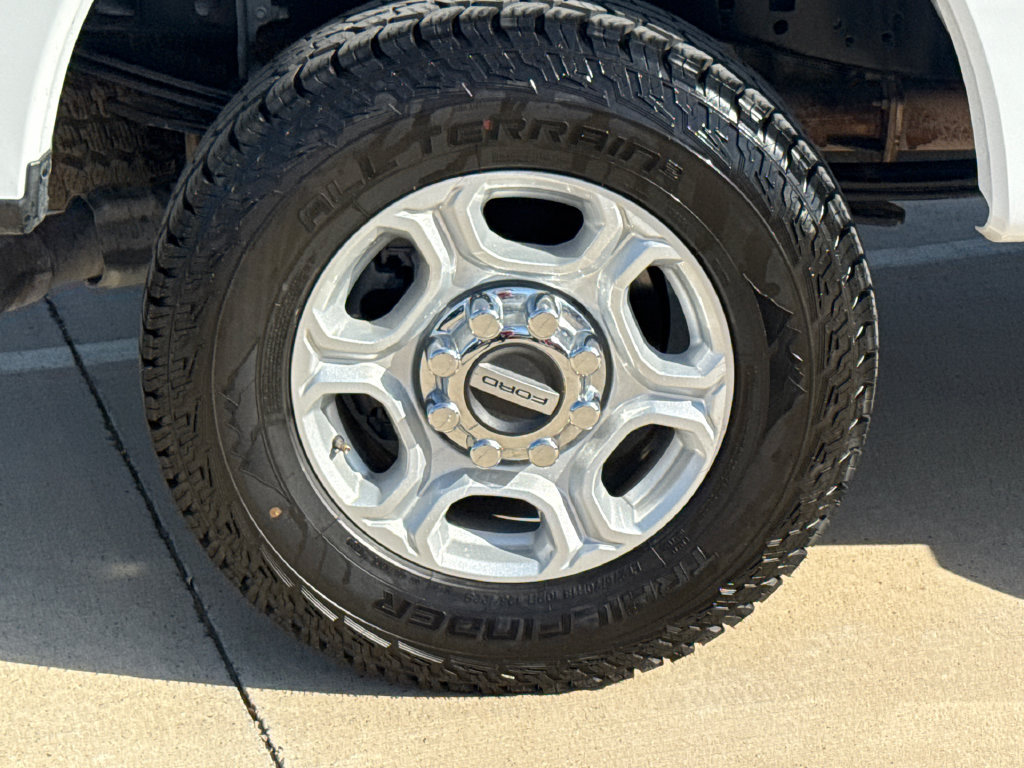 Used 2025 Ford F250 XLT w/ FX4 Off-Road Package AWD/4WD image 10