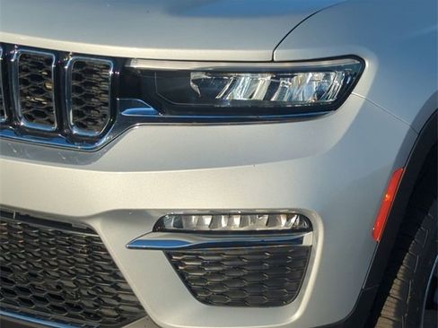 Used 2024 Jeep Grand Cherokee Limited 4xe image 9