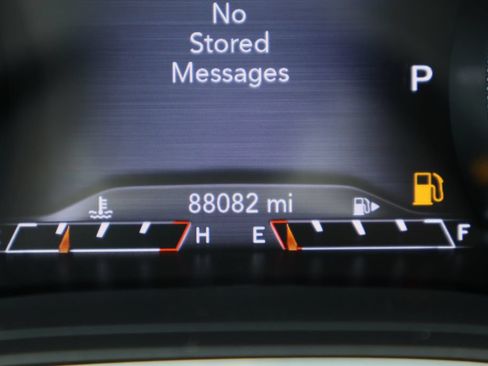 Used 2019 Jeep Cherokee Limited AWD/4WD image 14
