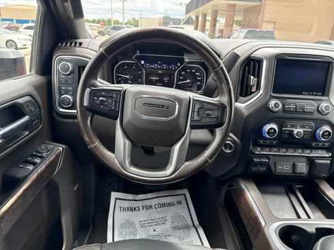 Used 2022 GMC Sierra 2500 Denali w/ Denali Ultimate Package AWD/4WD image 25