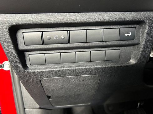 New 2025 Mitsubishi Outlander SE image 27