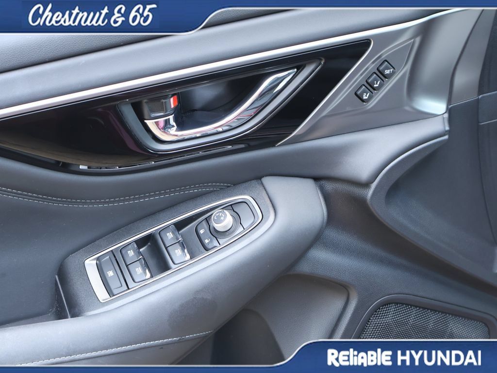 Used 2025 Subaru Outback Limited AWD/4WD image 22