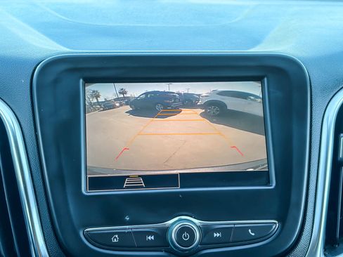 Used 2022 Chevrolet Equinox LT FWD image 23