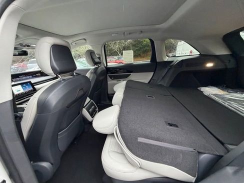 New 2026 Lincoln Nautilus Reserve image 12