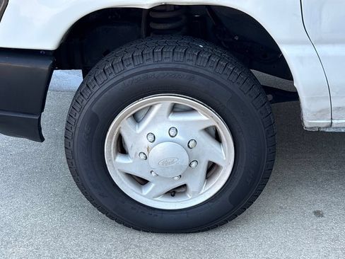 Used 2008 Ford E-150 and Econoline 150 RWD image 11