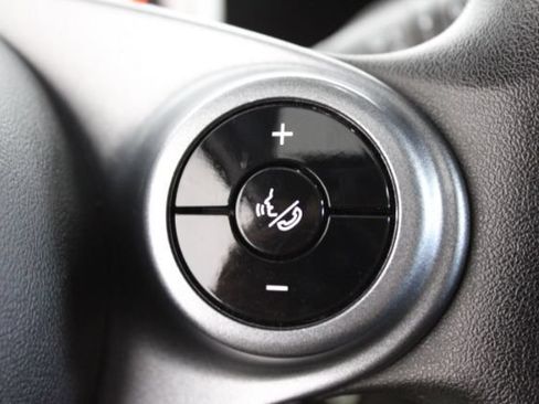 Used 2019 smart fortwo electric drive RWD image 15