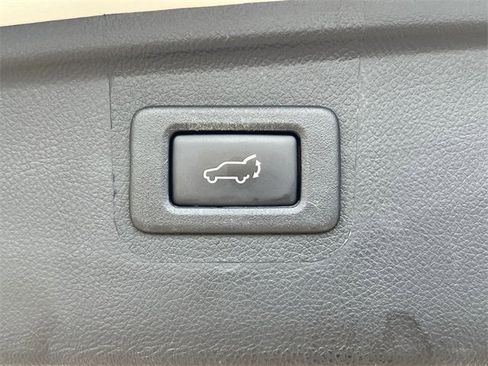 Used 2017 Subaru Outback 3.6R Touring w/ Popular Package #5A image 21