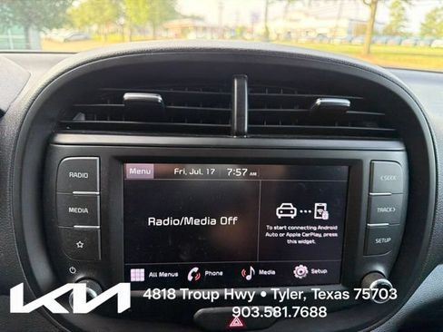 Used 2022 Kia Soul LX w/ Technology Package FWD image 17
