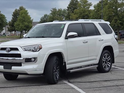 Used 2018 Toyota 4Runner Limited AWD/4WD image 4