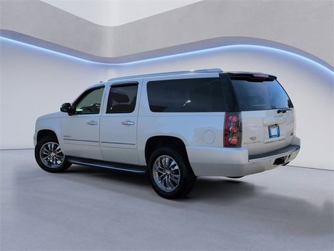 Used 2013 GMC Yukon XL Denali image 9