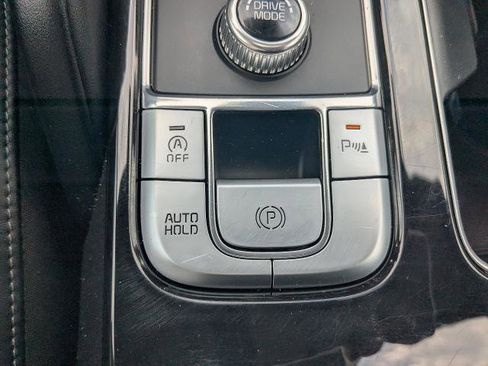 Used 2025 Kia Telluride S FWD image 21