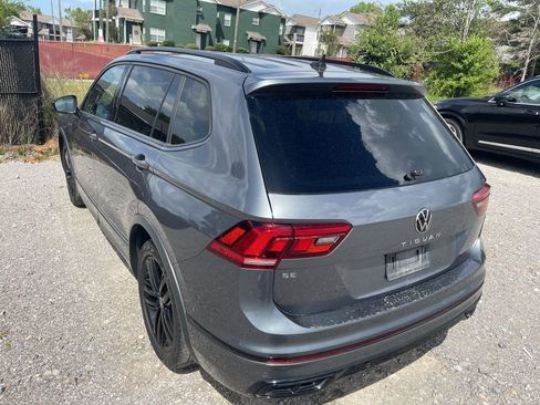 Used 2022 Volkswagen Tiguan SE R-Line image 4