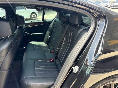Used 2022 BMW M550i xDrive w/ Executive Package AWD/4WD image 14