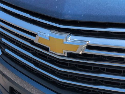 Used 2023 Chevrolet Traverse LT AWD/4WD image 31