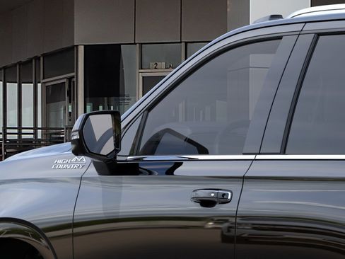 New 2026 Chevrolet Tahoe High Country AWD/4WD image 6