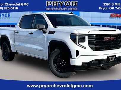 New 2026 GMC Sierra 1500 Pro w/ Graphite Edition