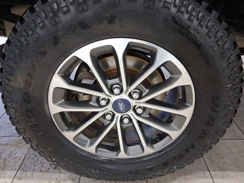 Used 2018 Ford F150 XLT w/ Equipment Group 301A Mid AWD/4WD image 13