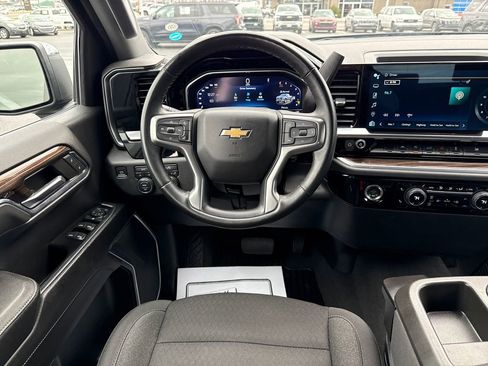 Used 2023 Chevrolet Silverado 1500 LT image 17
