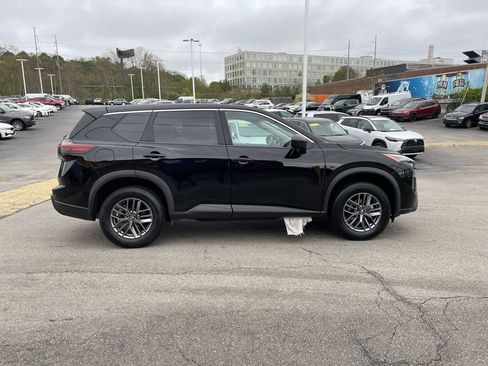 Used 2024 Nissan Rogue S FWD image 7