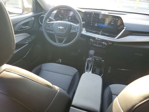 New 2026 Chevrolet Trax LT image 11
