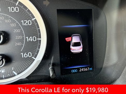 Used 2020 Toyota Corolla LE FWD image 11