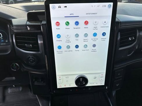 Used 2022 Ford F150 Lightning Platinum image 26