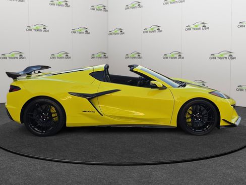 Used 2023 Chevrolet Corvette Z06 w/ Z07 Performance Package image 8