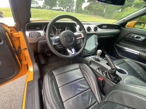 Used 2018 Ford Mustang GT RWD image 14