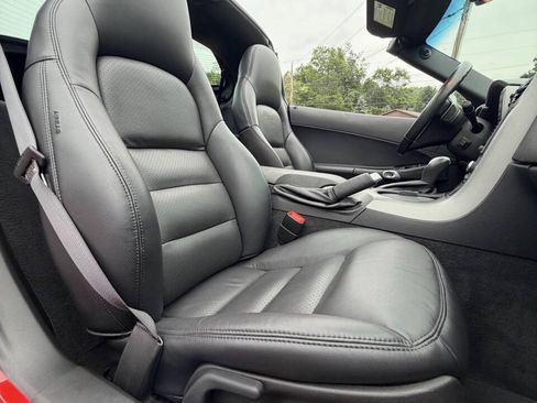 Used 2007 Chevrolet Corvette Coupe w/ Preferred Equipment Group RWD image 37