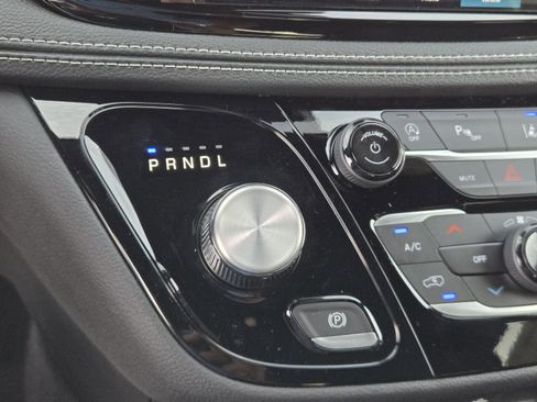 New 2026 Chrysler Pacifica Select image 14