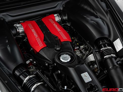 Used 2018 Ferrari 488 GTB RWD image 21