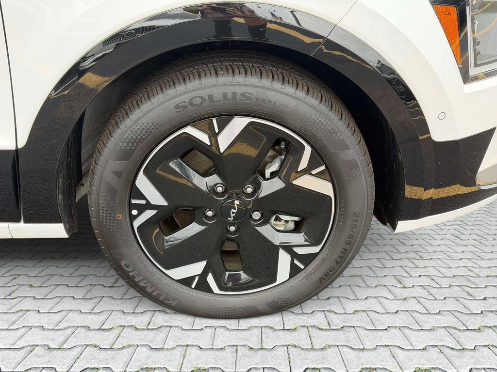 Certified 2025 Kia Niro Wave w/ Wave Preserve Package FWD image 10