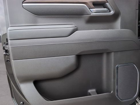 New 2026 GMC Sierra 1500 SLT w/ SLT Premium Package image 29