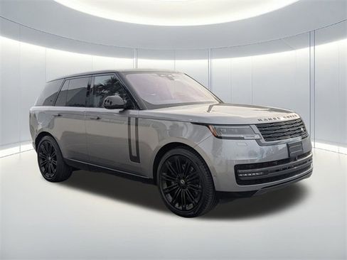 Used 2023 Land Rover Range Rover SE image 4
