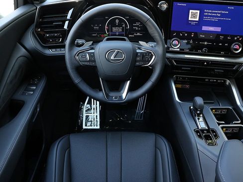New 2026 Lexus TX 500h AWD image 18