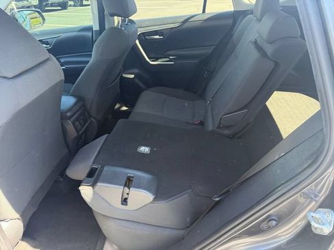 Used 2020 Toyota RAV4 XLE AWD/4WD image 11