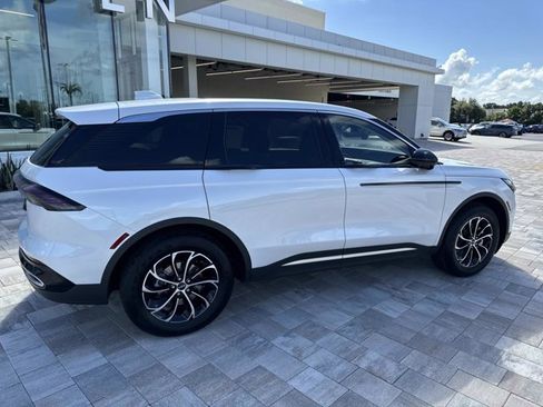 New 2025 Lincoln Nautilus Premier w/ Equipment Group 102A image 2