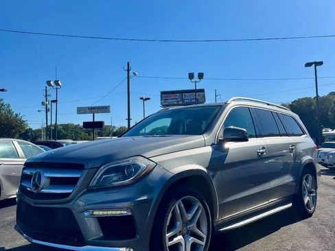 Used 2016 Mercedes-Benz GL 550 4MATIC image 5
